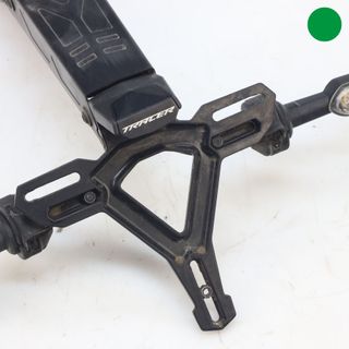 Portatarga YAMAHA TRACER 9 con frecce