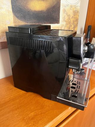 Cafetera DeLonghi ECAM23.460.B EX