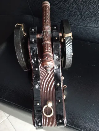 Cañón antiguo decorativo