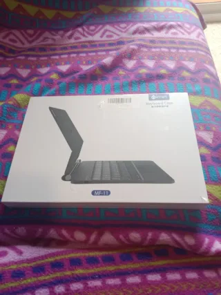 Custodia con tastiera nimin MF-11 per iPad Pro 11