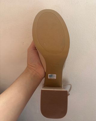 Zapatos de tacón MTNG beige