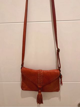Bolso de piel bandolera