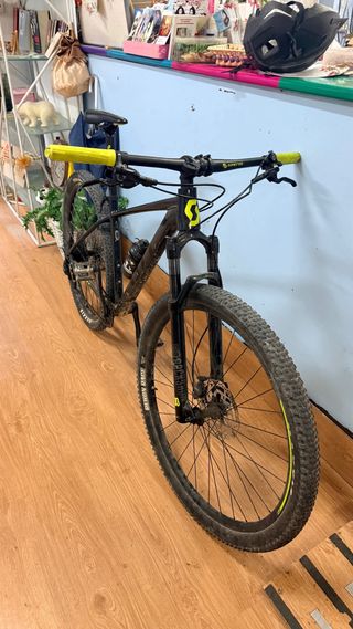 Bicicleta Scott Escale - 700 km solamente 29”