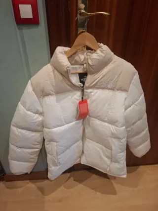 Plumífero The North Face blanco y beige