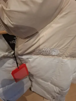 Plumífero The North Face blanco y beige