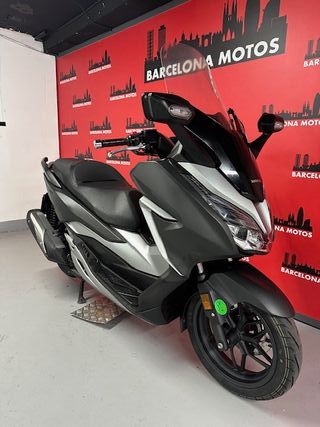 HONDA FORZA 300 DEL AÑO 2020 !! MUY BUEN ESTADO !!