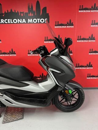 HONDA FORZA 300 DEL AÑO 2020 !! MUY BUEN ESTADO !!