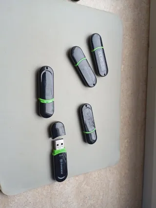 Pennette USB Transcend 4GB totale 5