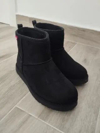Botas Levi's Negras Talla 37 (UGG dupe)