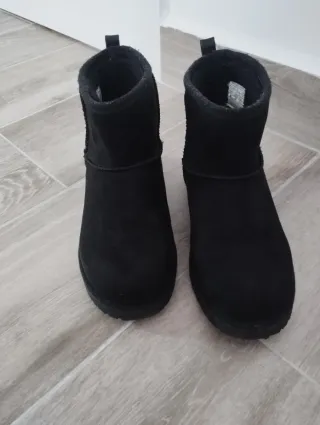 Botas Levi's Negras Talla 37 (UGG dupe)