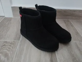 Botas Levi's Negras Talla 37 (UGG dupe)
