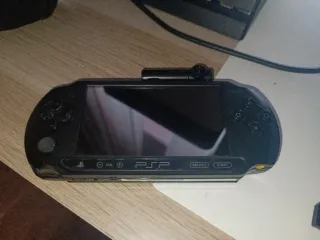 PSP + Custodia + 12 Giochi