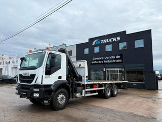 Camion grua Iveco Eurotrakker 360EEV 2013