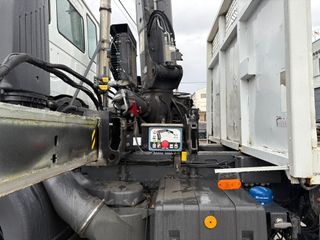 Camion grua Iveco Eurotrakker 360EEV 2013