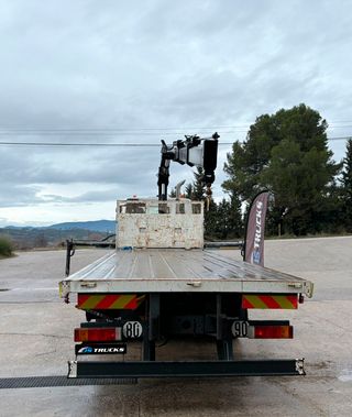 Camion grua Iveco Eurotrakker 360EEV 2013