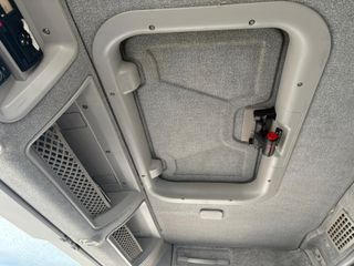 Camion grua Iveco Eurotrakker 360EEV 2013