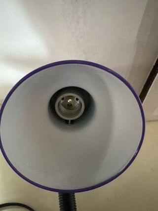 Flexo de escritorio morado