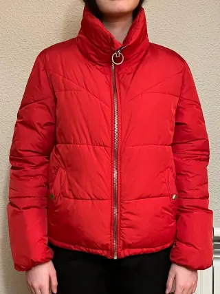 Plumífero niña rojo