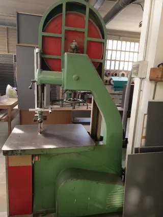 Sierra de cinta para madera