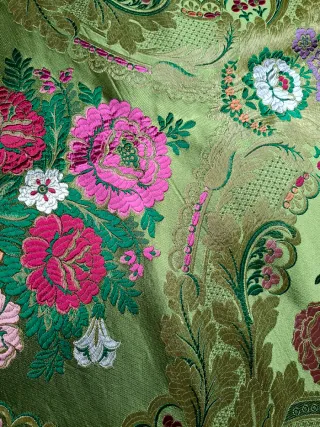 Tela bordada seda y dorado 56x76cm