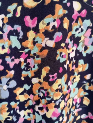 Vestido floral azul y multicolor