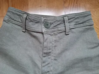 Pantalón Zara ancho cargo verde militar T.34