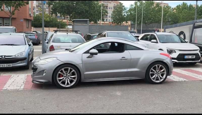 Peugeot RCZ 2010 - foto 1
