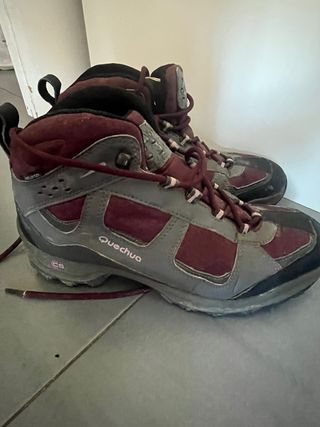 Botas de montaña Quechua Talla 40