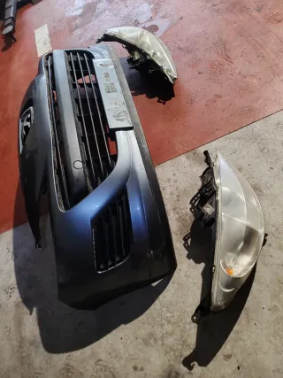 Paragolpes y Faros Delanteros Peugeot 207
