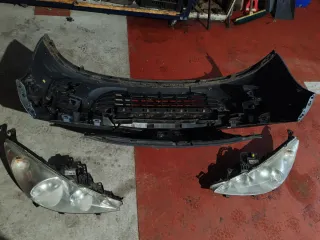 Paragolpes y Faros Delanteros Peugeot 207