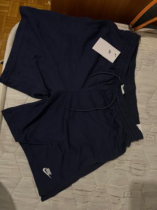Pantalón corto Nike azul marino
