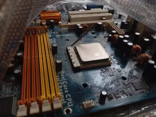 Placa Base ASRock con DDR2 de 500 a 2gb dual core