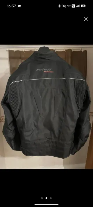 Chaqueta de moto negra