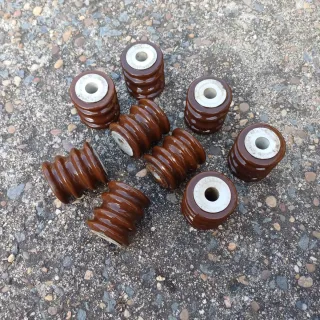 Aislador porcelana cerámico antiguo jicara