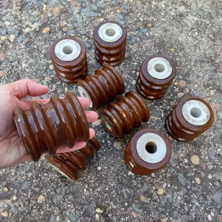 Aislador porcelana cerámico antiguo jicara