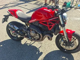 Ducati Monster 821 Roja .Limitable para el A2