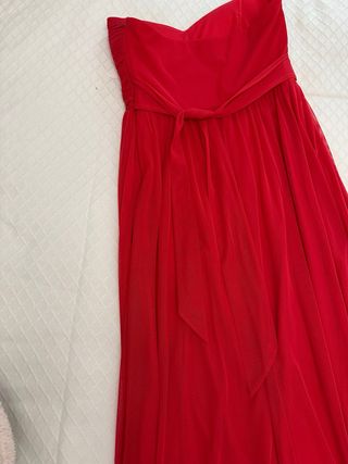 Vestido largo fucsia con pedrería