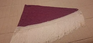 Manton Sevillana Morado con Flecos Blancos 1'40x35