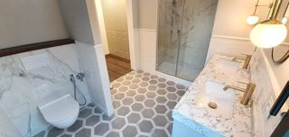 Renueva tu baño con calidad y sin complicaciones