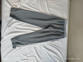 Pantalones Nike grises hombre talla 158-170cm