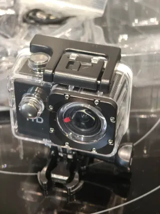 ​Cámara deportiva tipo GoPro - ¡Como nueva!