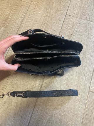 Bolso Tommy Hilfiger negro con bandolera – Nuevo