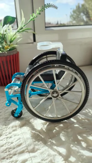 Silla de ruedas de juguete Barbie