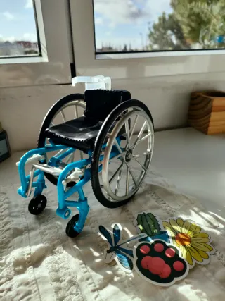 Silla de ruedas de juguete Barbie