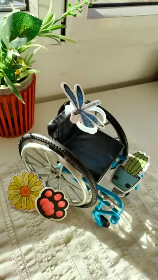 Silla de ruedas de juguete Barbie