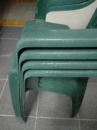 Conjunto mesa y 4 sillas jardín