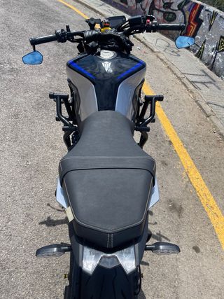 Asiento confort oficial Yamaha MT-09 v2