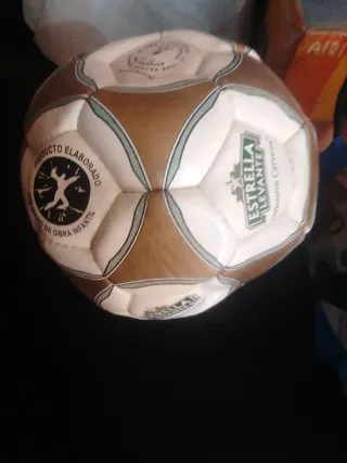 Balón de fútbol Estrella Levante
