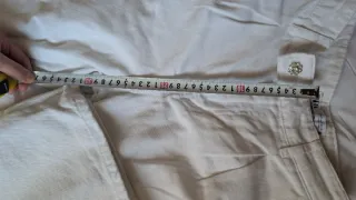 Pantalón Zara blanco con pinzas