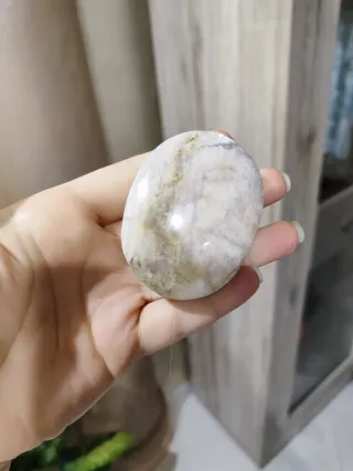 Peristerite Pietra Levigata moonstone